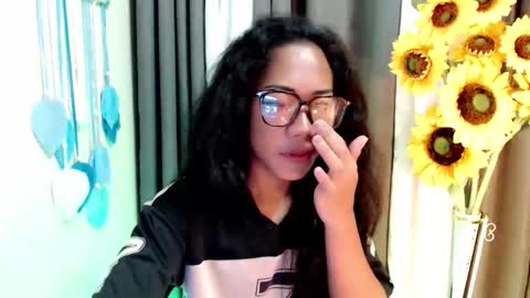 shira_cutttiebigcock online show from 25, 3, 2026