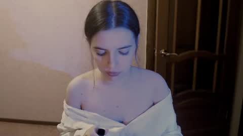 shiraha___rafieru online show from 10, 9, 2025