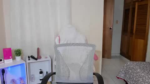  kendal  online show from 24, 2, 2025