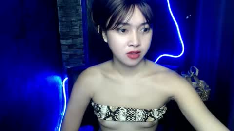 shopa_xiana online show from 5, 10, 2025
