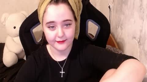 Snapshot of show_for_you chatting on 18, 12, 2024 show_for_you online show from 18, 12, 2024