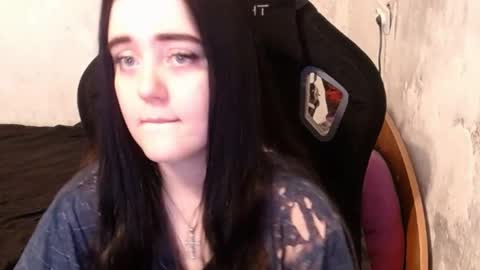 Snapshot of show_for_you chatting on 7, 1, 2025 show_for_you online show from 7, 1, 2025