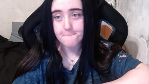 Snapshot of show_for_you chatting on 4, 3, 2025 show_for_you online show from 4, 3, 2025