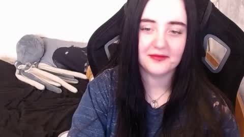 Snapshot of show_for_you chatting on 6, 3, 2025 show_for_you online show from 6, 3, 2025