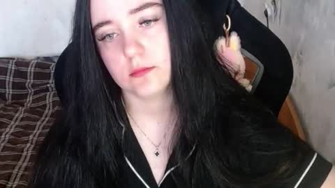 Snapshot of show_for_you chatting on 18, 9, 2025 show_for_you online show from 18, 9, 2025