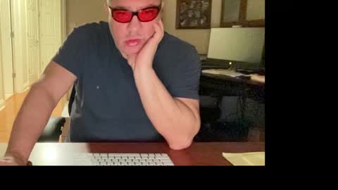 Chicago Guy online show from 18, 4, 2026