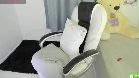 Nahomy online show from 19, 2, 2025