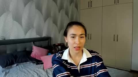 Snapshot of shy_bambiii chatting on 9, 9, 2025 Mika online show from 9, 9, 2025