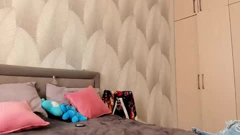 Snapshot of shy_bambiii chatting on 20, 9, 2025 Mika online show from 20, 9, 2025