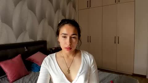 Snapshot of shy_bambiii chatting on 25, 9, 2025 Mika online show from 25, 9, 2025