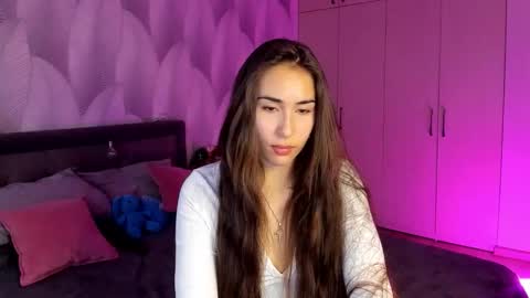 Snapshot of shy_bambiii chatting on 21, 10, 2025 Mika online show from 21, 10, 2025