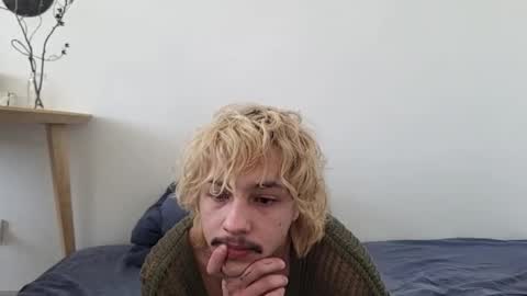 your shy boy online show from 12, 2, 2026