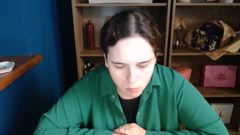 shy_lil online show from 19, 10, 2025