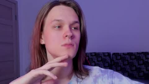 Mark online show from 15, 10, 2025