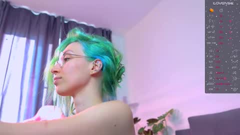  HI i am Marcy online show from 30, 9, 2025