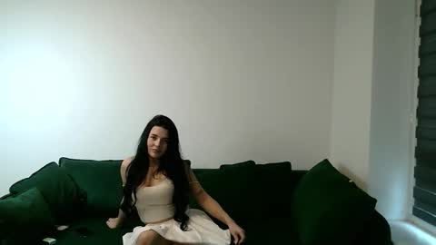 shy_princessss online show from 3, 11, 2025