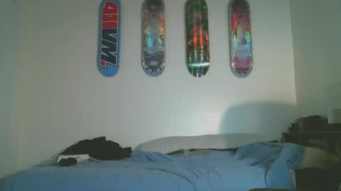 shyboyhugecum2020 online show from 11, 10, 2025