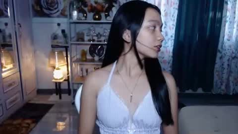 Snapshot of shygirl_lyn chatting on 26, 5, 2026 lyn online show from 26, 5, 2026