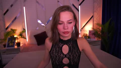 shyysiren online show from 15, 12, 2025