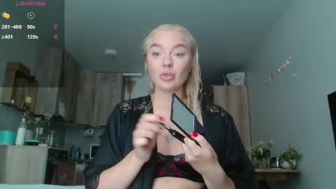 Snapshot of siberian_girl_ chatting on 8, 7, 2026 Eva online show from 8, 7, 2026