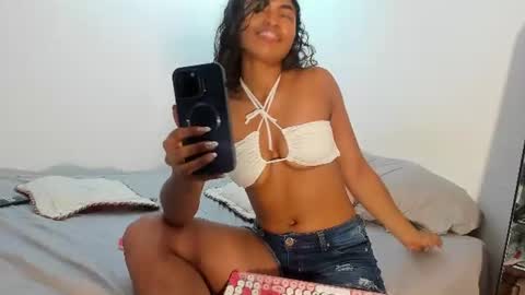 Snapshot of sienna_glow chatting on 15, 6, 2026 sienna_glow online show from 15, 6, 2026