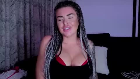 Snapshot of siennalove888_ chatting on 5, 8, 2026 SiennaLove888 online show from 5, 8, 2026