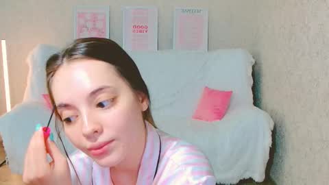 Sienna Mia online show from 8, 6, 2026