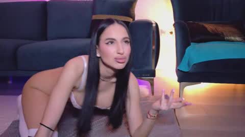 Snapshot of siennastarrr chatting on 5, 3, 2026 Sienna online show from 5, 3, 2026