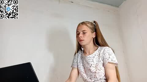 Snapshot of silentpassion567 chatting on 4, 6, 2026 JULIANA online show from 4, 6, 2026