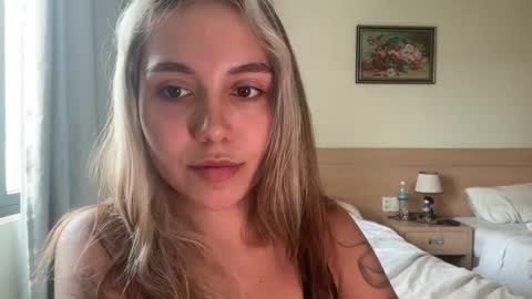 You fav Miss Si online show from 11, 4, 2026