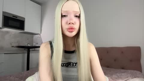 Snapshot of siliconepornstar chatting on 1, 10, 2025 Diana  online show from 1, 10, 2025