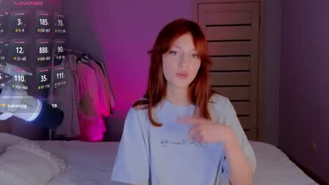 Snapshot of silly___woman chatting on 25, 6, 2026 silly___woman online show from 25, 6, 2026
