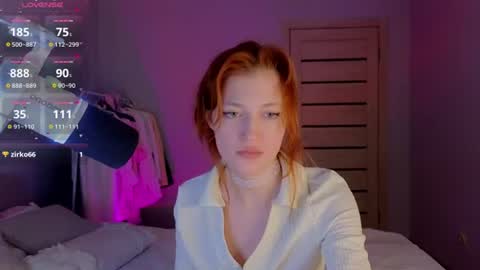 Snapshot of silly___woman chatting on 16, 7, 2026 silly___woman online show from 16, 7, 2026