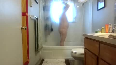 Snapshot of silverdragon70 chatting on 25, 10, 2025 silverdragon70 online show from 25, 10, 2025