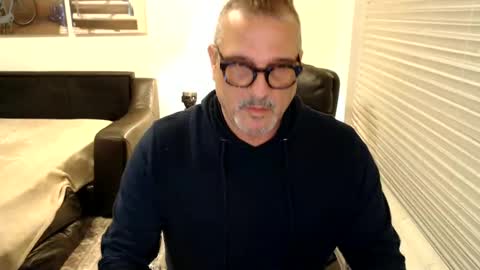 Snapshot of silveroli187 chatting on 20, 1, 2025 silveroli187 online show from 20, 1, 2025