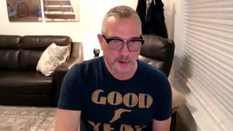 Snapshot of silveroli187 chatting on 31, 10, 2025 silveroli187 online show from 31, 10, 2025