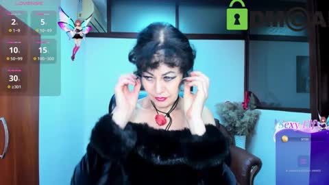 Silvia Wallec online show from 2, 3, 2025