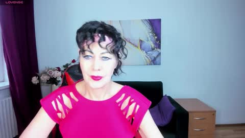 Silvia Wallec online show from 24, 4, 2026