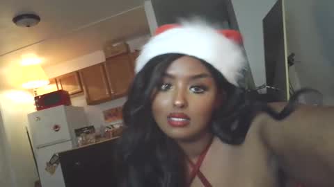 Snapshot of siminfox chatting on 3, 12, 2025 Simin Fox online show from 3, 12, 2025