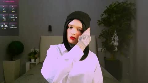 Simona online show from 2, 2, 2025