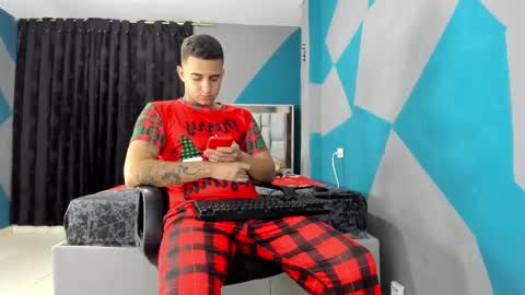 Snapshot of simonkeler chatting on 9, 12, 2024 SIMON KELER online show from 9, 12, 2024