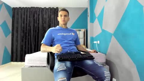 Snapshot of simonkeler chatting on 10, 12, 2024 SIMON KELER online show from 10, 12, 2024