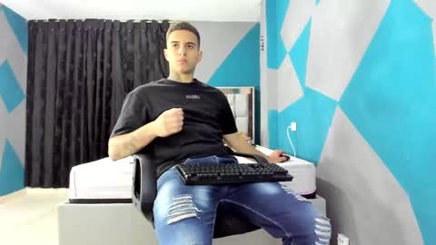 Snapshot of simonkeler chatting on 11, 12, 2024 SIMON KELER online show from 11, 12, 2024