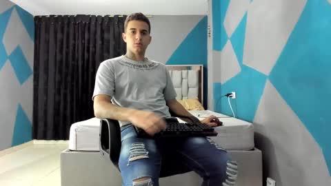 Snapshot of simonkeler chatting on 18, 12, 2024 SIMON KELER online show from 18, 12, 2024