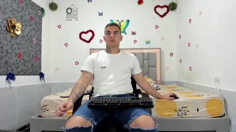 Snapshot of simonkeler chatting on 11, 9, 2025 SIMON KELER online show from 11, 9, 2025