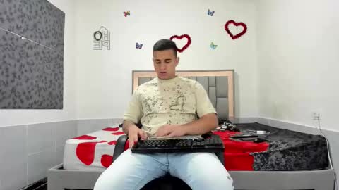 Snapshot of simonkeler chatting on 27, 9, 2025 SIMON KELER online show from 27, 9, 2025