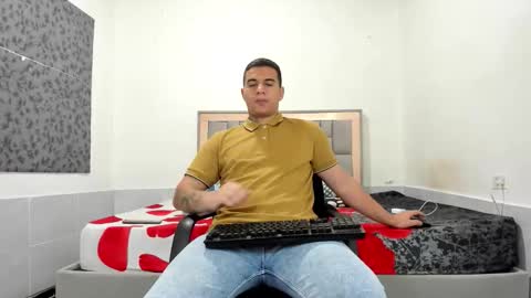 Snapshot of simonkeler chatting on 12, 2, 2026 SIMON KELER online show from 12, 2, 2026