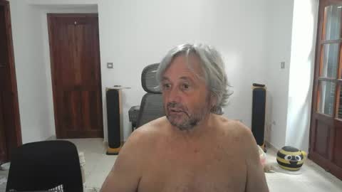 Snapshot of simonthenudist chatting on 15, 6, 2026 Simon online show from 15, 6, 2026