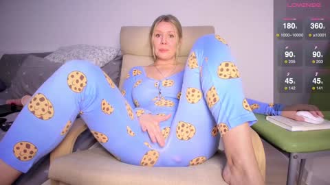 A present for me  online show from 13, 1, 2025