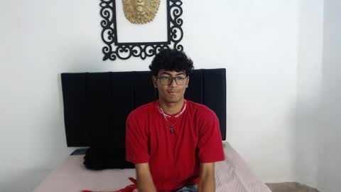 Snapshot of sinboy_ chatting on 14, 4, 2026 online show from 14, 4, 2026